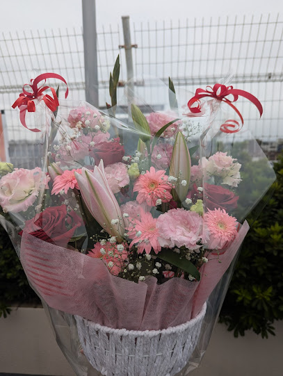 フラワーショップ彩花 - 川越市 1 AF1QipPgTmYsGxFcj43UTdUyIPi Ba 0xRm4RtQSgjjNw408 h541 k no